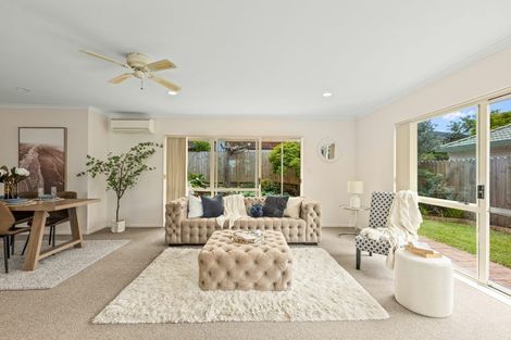 Photo of property in 106 Lakeside Drive, Orewa, 0931