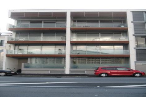 Photo of property in Aqua, 2/74 Oriental Parade, Oriental Bay, Wellington, 6011