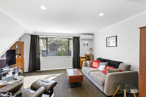 Photo of property in 149 Stokes Valley Road, Stokes Valley, Lower Hutt, 5019