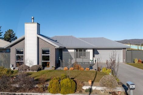 Photo of property in 8 Walker Place, Alexandra, 9320