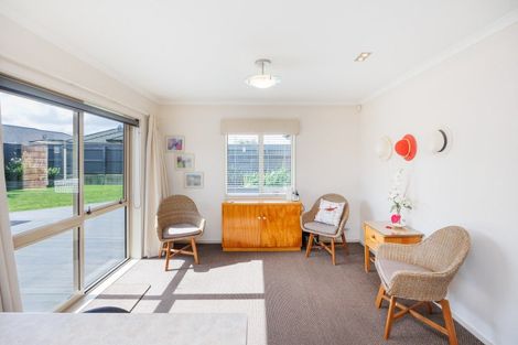 Photo of property in 30 Daniel Place, Kelvin Grove, Palmerston North, 4414
