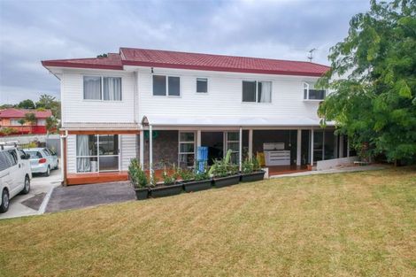 Photo of property in 30 Sturm Avenue, Massey, Auckland, 0614