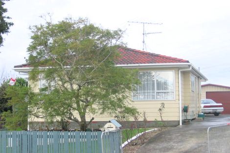 Photo of property in 12 Doone Place, Massey, Auckland, 0614