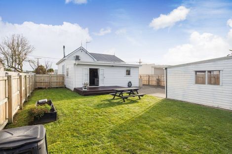 Photo of property in 11 Montagu Street, Feilding, 4702