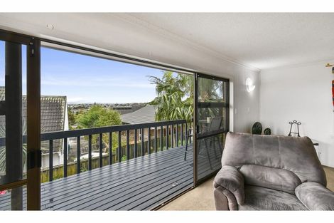 Photo of property in 10 Sophora Place, Totara Heights, Auckland, 2105