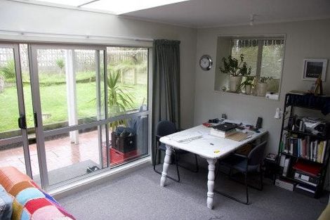Photo of property in 2 Foyle Street, Island Bay, Wellington, 6023
