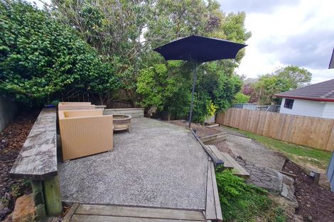 Photo of property in 54a Meadowood Drive, Unsworth Heights, Auckland, 0632