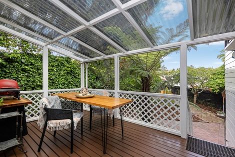 Photo of property in 2/84 West Coast Road, Glen Eden, Auckland, 0602