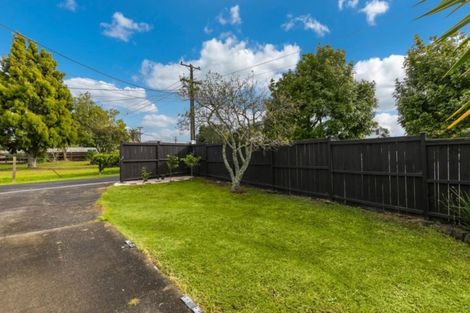 Photo of property in 1/48 Waimumu Road, Massey, Auckland, 0614