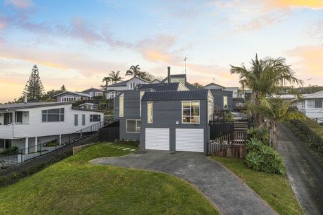 Photo of property in 3a Pah Road, Cockle Bay, Auckland, 2014