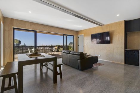 Photo of property in 24 Dolphin Drive, Whiritoa, Whangamata, 3691