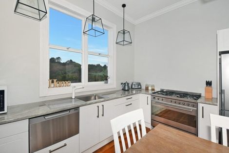 Photo of property in 429 Waikiekie Road North, Waiotira, 0193