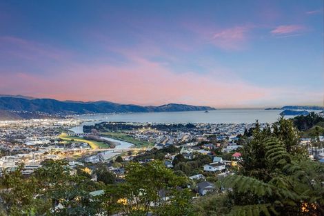 Photo of property in 73 Viewmont Drive, Harbour View, Lower Hutt, 5010