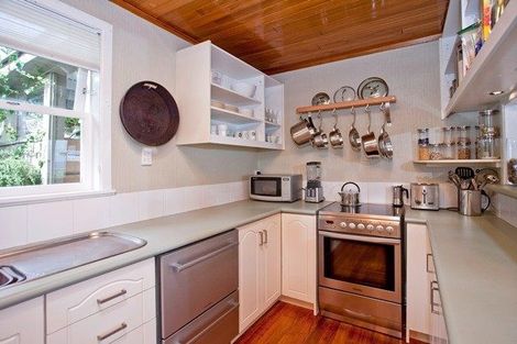 Photo of property in 8 Tizard Road, Birkenhead, Auckland, 0626