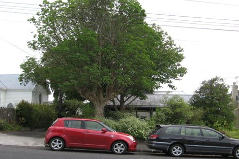 Photo of property in 179 Hinemoa Street, Birkenhead, Auckland, 0626