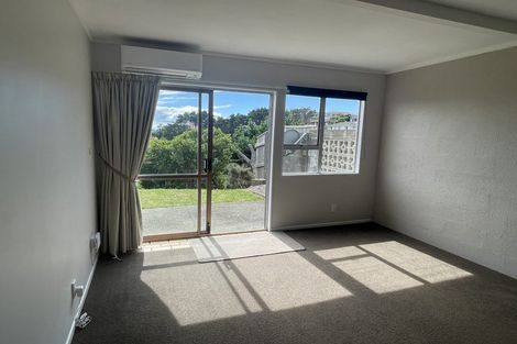 Photo of property in 65a Horokiwi Road West, Newlands, Wellington, 6037