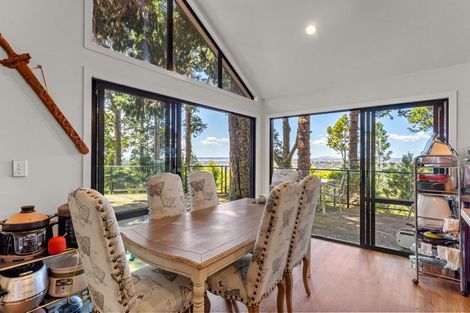 Photo of property in 242 Konini Road, Titirangi, Auckland, 0604