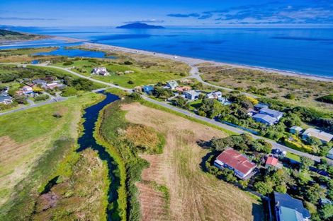 Photo of property in 34 Kapiti Lane, Otaki Beach, Otaki, 5512