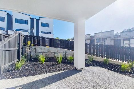 Photo of property in 28 Tima Lane, Mangere Bridge, Auckland, 2022