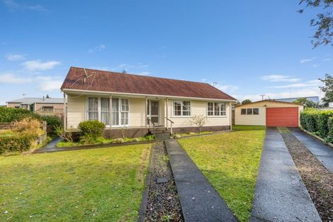 Photo of property in 11 Konini Place, Hawera, 4610