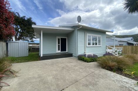 Photo of property in 297f Waikawa Road, Waikawa, Picton, 7220
