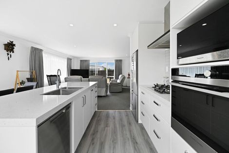 Photo of property in 2 Jobe Road, Chartwell, Hamilton, 3210