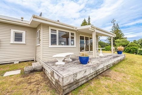 Photo of property in 153 Cornfoot Street, Castlecliff, Whanganui, 4501