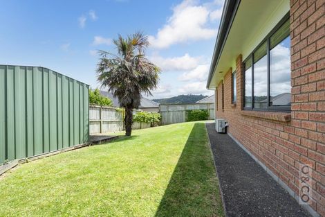 Photo of property in 42 Gilbransen Road, Kumeu, 0810