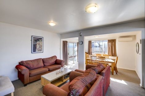 Photo of property in 1240 Cunningham Crescent, Mayfair, Hastings, 4122