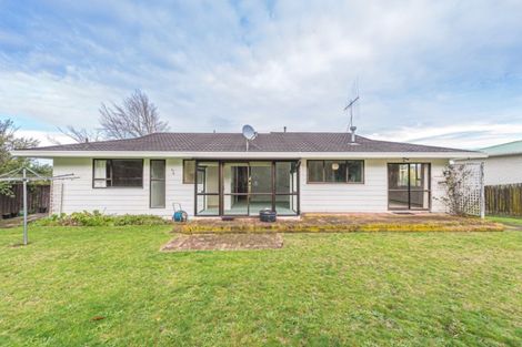 Photo of property in 11 Linda Place, Saint Johns Hill, Whanganui, 4501