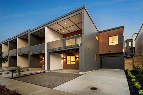 Photo of property in 39 Puihi Crescent, Massey, 0614