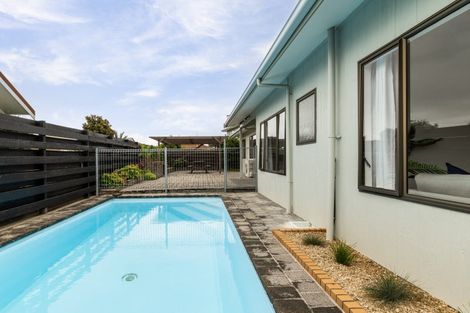 Photo of property in 35 Townshend Crescent, Greenmeadows, Napier, 4112