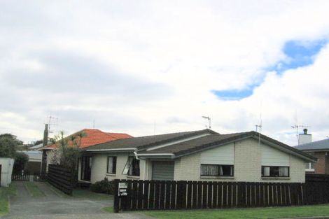 Photo of property in 17a Riverton Road, Mount Maunganui, 3116