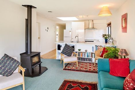 Photo of property in 2 Gordon Road, Plimmerton, Porirua, 5026