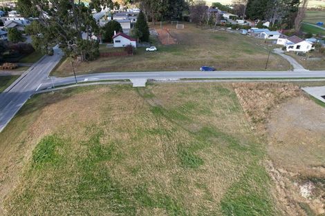 Photo of property in Lakefield Estate, 4 Stradbroke Way, Kingston, 9793