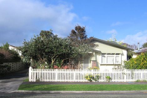 Photo of property in 11 Miro Street, Takaro, Palmerston North, 4410
