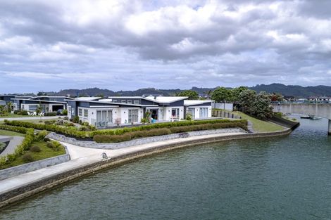 Photo of property in 16 Vanita Drive, Whitianga, 3510