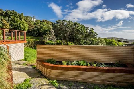 Photo of property in 8 Tirowhanga Road, Paremata, Porirua, 5024