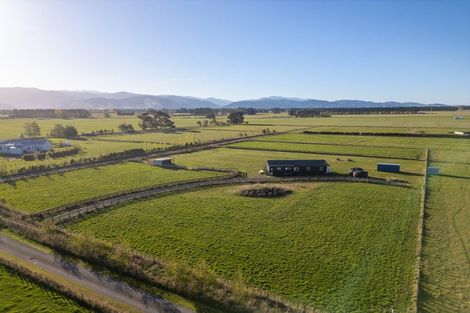 Photo of property in 90 Settlement Road, Morison Bush, Greytown, 5794