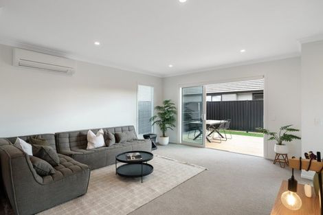 Photo of property in 1 Greenwich Street, Papamoa, 3118