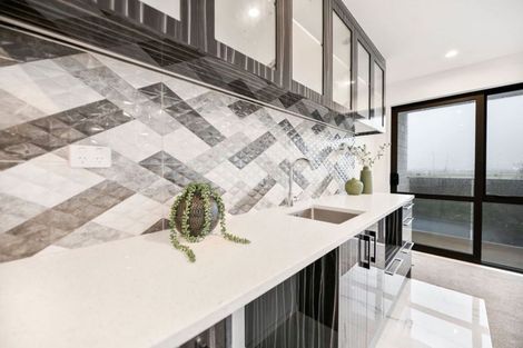 Photo of property in 17 Hakinakina Drive, Flat Bush, Auckland, 2019