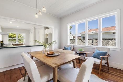 Photo of property in 2/59 Aramoana Avenue, Devonport, Auckland, 0624