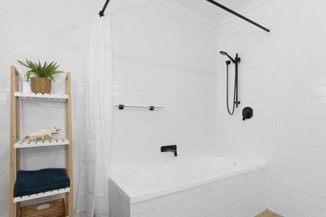 Photo of property in 2 Stingray Drive, Omokoroa, 3114