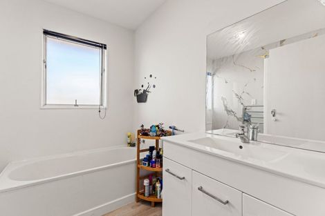 Photo of property in 2/299 Linwood Avenue, Linwood, Christchurch, 8062
