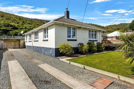 Photo of property in 198 Waddington Drive, Naenae, Lower Hutt, 5011