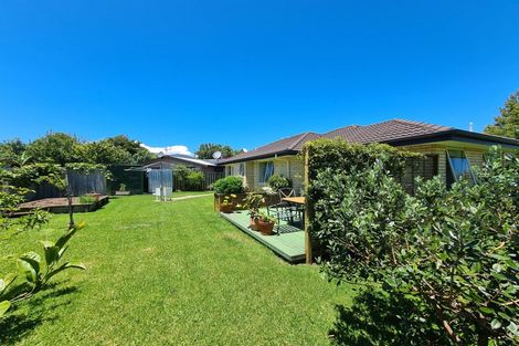 Photo of property in 15 Allman Drive, Coromandel, 3506