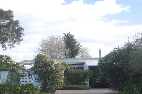 Photo of property in 8 Te Hepera Street, Waipahihi, Taupo, 3330