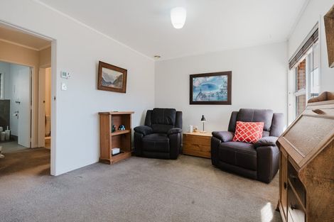 Photo of property in 8 Malcolm Street, Riverlea, Hamilton, 3216