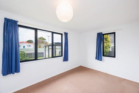 Photo of property in 8 Johnston Street, Foxton, 4814