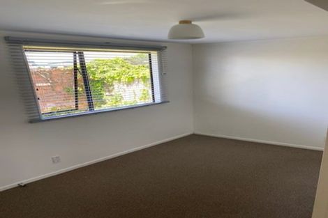 Photo of property in 1/98 Titirangi Road, New Lynn, Auckland, 0600